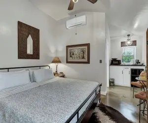 Photo 5 - Tejas Suite Walking Distance to Main St!