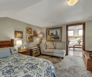 Photo 3 - West Suite in Gillespie House -steps to Main Street!