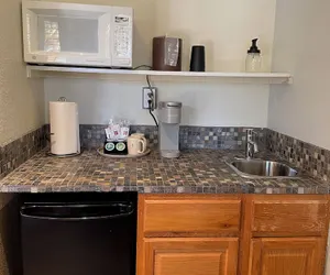 Photo 2 - Desert Paradise Resort- Gay Men's Resort