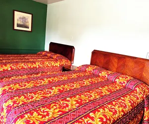Photo 4 - Southern Comfort Motel