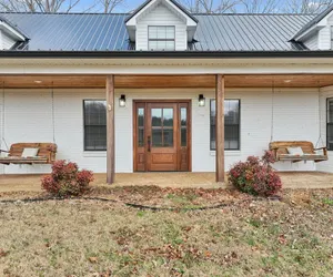 Photo 5 - Fox Haven Retreat-modern Cabin-acres of Priv Land