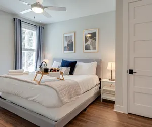 Photo 3 - Melrose Melody - 5 Mins to Broadway