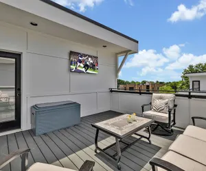 Photo 5 - Alto-private Rooftop Deck-8 Mins to Broadway