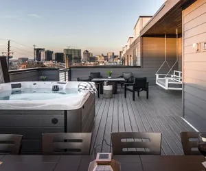 Photo 4 - Urban Row - Rooftop Hot Tub - Heart of Gulch