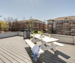 Photo 5 - Merry Melrose -mins to Broadway- Sleeps 6