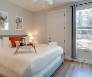 Photo 4 - Merry Melrose -mins to Broadway- Sleeps 6