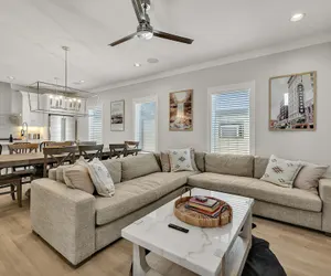 Photo 2 - Soprano-private Rooftop-gr8 Walking Location