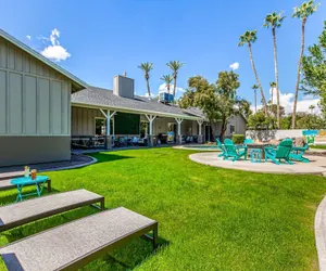 Photo 5 - Sunny Daze in Old Town Scottsdale - Heated Pool