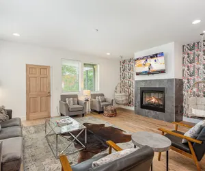 Photo 5 - Citrine-private Patio & Balcony-near Germantown