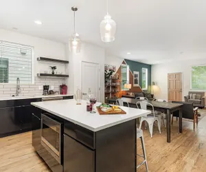 Photo 3 - Citrine-private Patio & Balcony-near Germantown