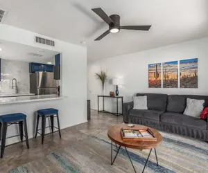 Photo 2 - Blue Abode - Old Town Scottsdale - Pool &bbq Grill