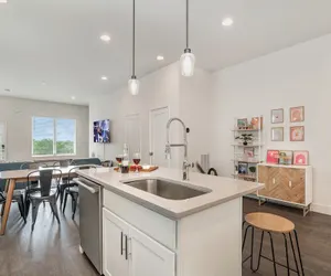 Photo 5 - Jade - Private Patio and Balcony - Near Germantown