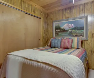 Photo 4 - Castle Rock Cabin #2