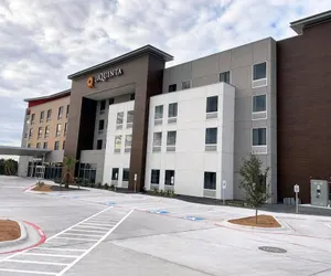 Photo 2 - Hawthorn Extended Stay by Wyndham Eagle Pass