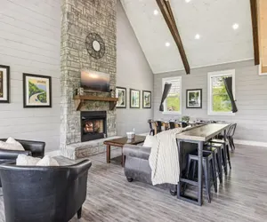 Photo 5 - Amazing Views Hot Tub Arcade Firepit