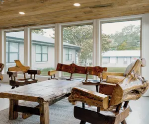 Photo 4 - The Hotel Henry