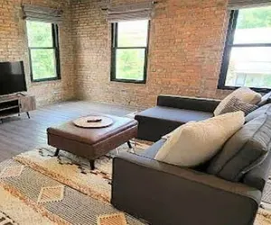 Photo 2 - Jungle House Downtown Columbus – Modern Boutique Suites