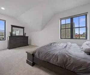 Photo 5 - Jungle House Premier Residences – Downtown Columbus & Short North