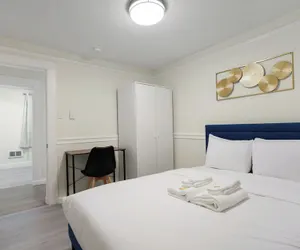 Photo 2 - Cozy Private Rooms near SF Transpo