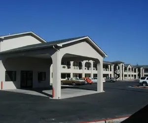 Photo 2 - American Inn & Suites