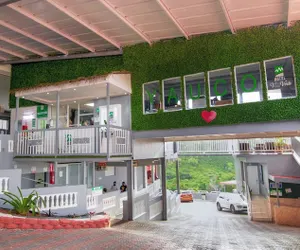 Photo 3 - Hotel Vista Verde