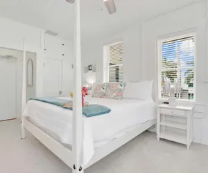 Photo 4 - Hibiscus House Bed Breakfast Seashell Room