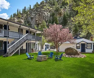 Photo 2 - Misty Mountain Lodge