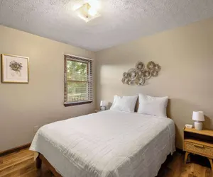 Photo 5 - The Family Nook Home for 8