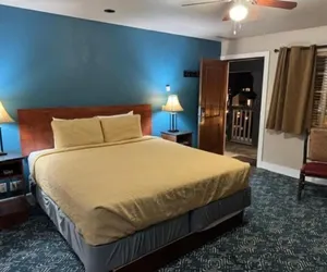 Photo 3 - The Avalon Lodge