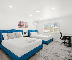 Photo 2 - Spacious Bright Home Fully Equipped