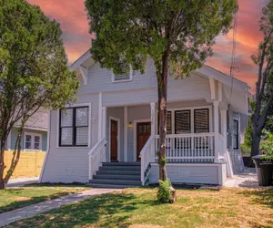 Photo 3 - 3BR 3BA Urban Escape Just Minutes From Downtown