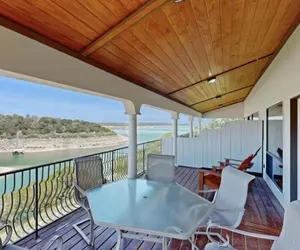 Photo 2 - Vineyard Haus