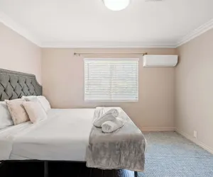 Photo 2 - Modern Family Home w Full Amenities & Near ONT