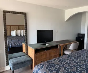 Photo 4 - WESTERN INN