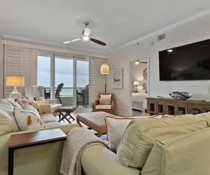 Photo 4 - The Enclave #1006