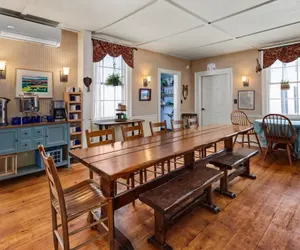 Photo 3 - Chipman Inn