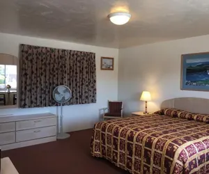 Photo 4 - Old Marina Inn