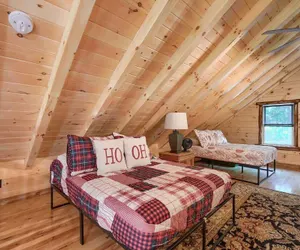 Photo 3 - Seven Pines Cabin - Secluded in Hocking Hills