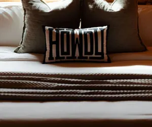 Photo 5 - Sleeps 16! Luxury Cabin With Game Room & Hot Tub