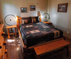 Photo 4 - Cheerful Two Bdrm Cabin With Hot Tub & Pet Friendly