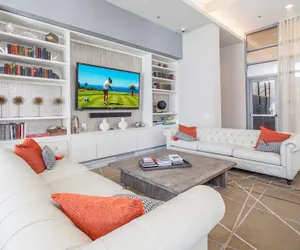 Photo 5 - Brand-new 3BR City Views Prime West Loop Spot