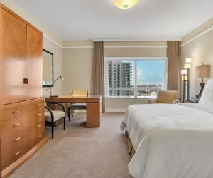 Photo 4 - Four Seasons hotel 2bedroom suite