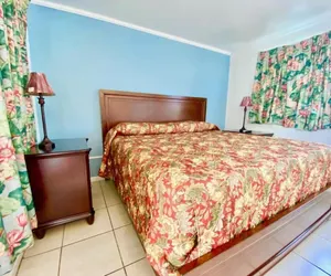 Photo 2 - Glades Motel