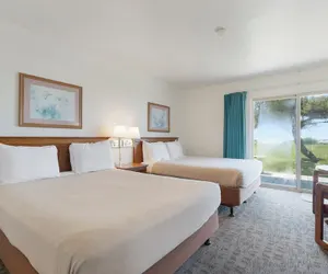 Photo 4 - Crescent Beach Motel