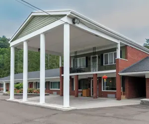 Photo 2 - Valley Trail Inn