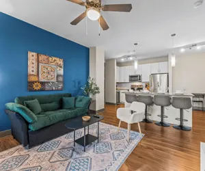Photo 2 - Monarch Apartments 15m to Parks, Pet Friendly, Free Parking by Heavenly Homes