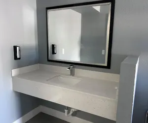 Photo 5 - Airport Motor Inn