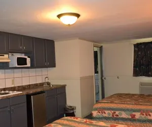 Photo 3 - Tourest Motel