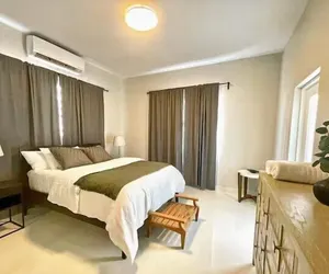 Photo 2 - Breathtaking 3-Br Beachside Apt