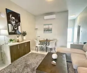 Photo 4 - Breathtaking 3-Br Beachside Apt